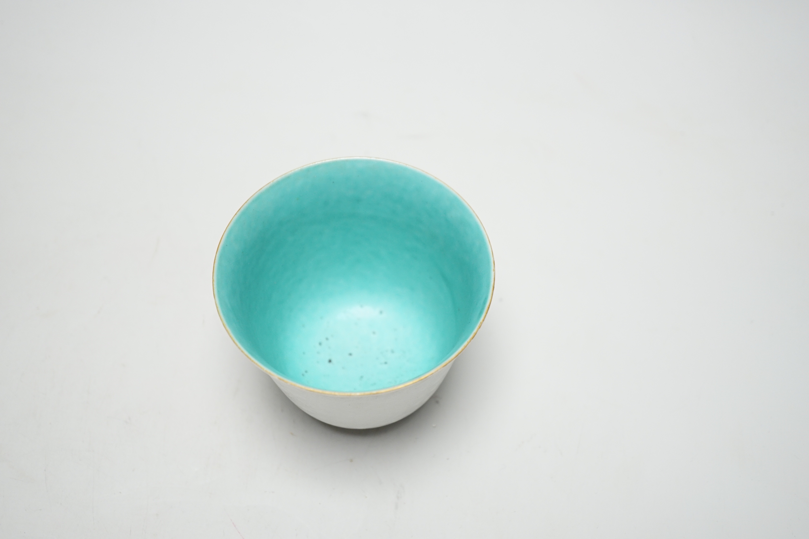A Chinese famille rose cup, 7.5cm